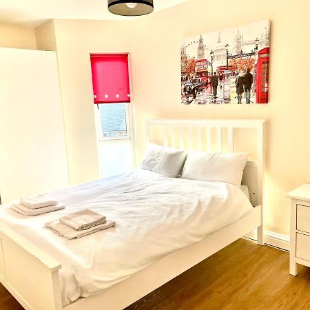 Holiday Flat In Central Slough Near To London Heathrow And Windsor With Free Car Park Eksteriør bilde